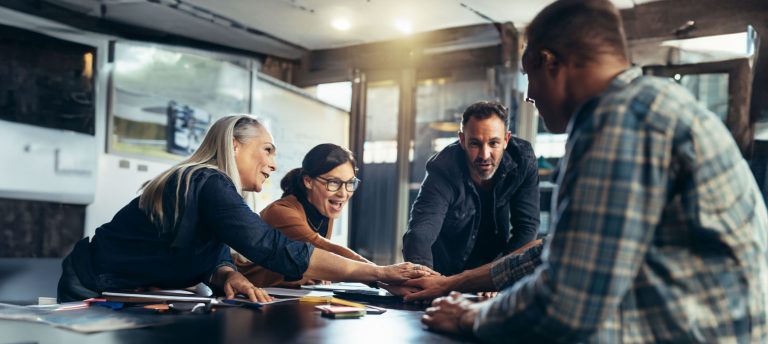 Mehr über den Artikel erfahren Wie HR und Marketing erfolgreich zusammenarbeiten